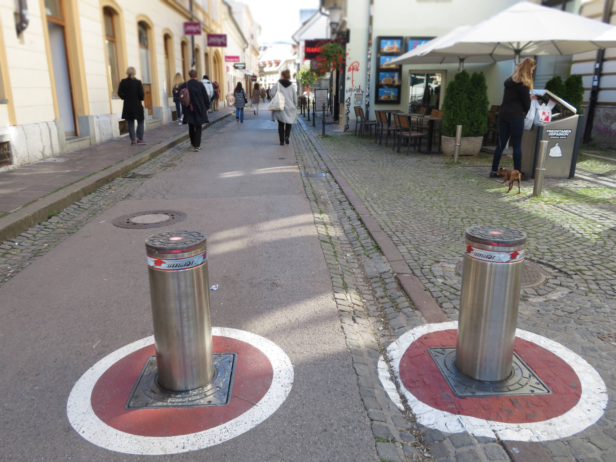 Potopni stebriček Ultimat v Ljubljani: Trubarjeva
